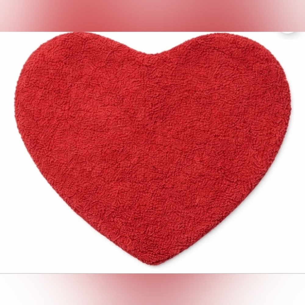 Heart Shaped Rug Measuring 22" x 24" BRAND NEW WITH TAGS